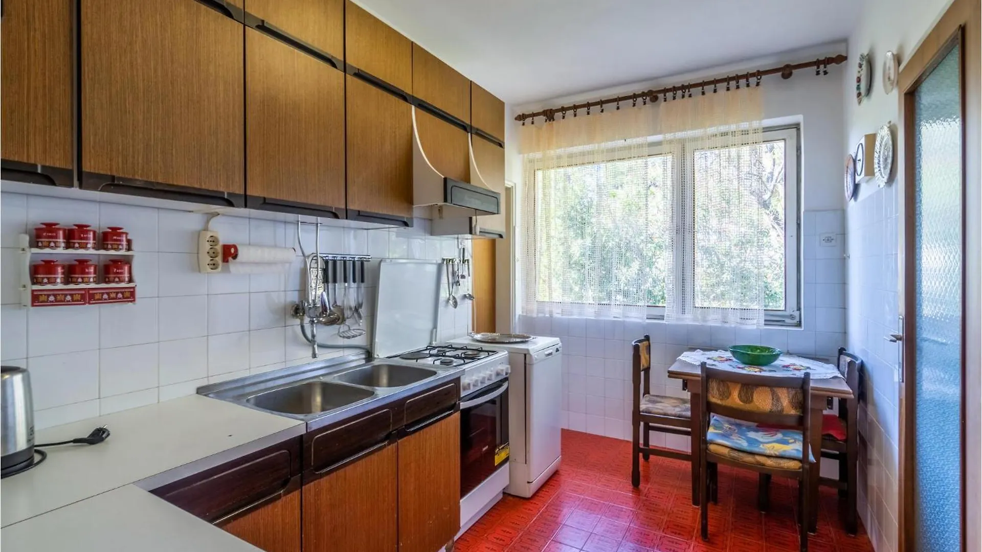 Gorgeous Apartment In Premantura With Kitchen